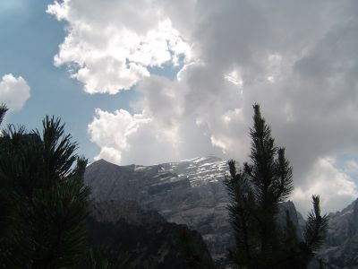 Drago Lipič Antelao 23.-25.06.2008
Antelao je drugi najvišji vrh Dolomitov, po obliki nekje med našima Jalovcem in Grintavcem.
