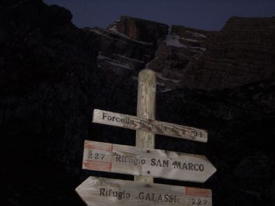 Drago Lipič Antelao 23.-25.06.2008
Antelao je drugi najvišji vrh Dolomitov, po obliki nekje med našima Jalovcem in Grintavcem.
