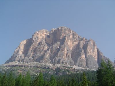 Drago Lipič Altelao 23.-25.06.2008
Antelao je drugi najvišji vrh Dolomitov, po obliki nekje med našima Jalovcem in Grintavcem.
