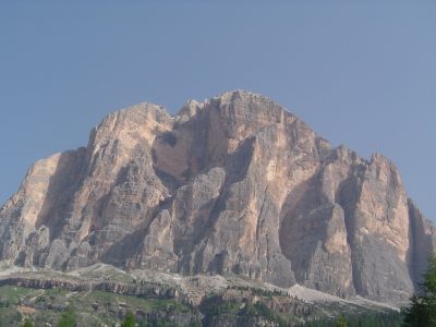 Drago Lipič Altelao 23.-25.06.2008
Antelao je drugi najvišji vrh Dolomitov, po obliki nekje med našima Jalovcem in Grintavcem.
