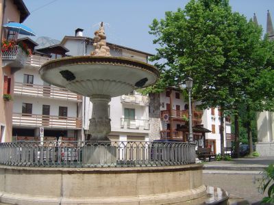 Drago Lipič Altelao 23.-25.06.2008
Antelao je drugi najvišji vrh Dolomitov, po obliki nekje med našima Jalovcem in Grintavcem.
