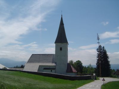 Drago Lipič - Pohod na Košenjak 24. maj 2008.
KOŠENJAK (1522 m) je skrajni odrastek Golice, gorovja severno od Drave, med Vičem in Muto, ki se na drugi strani državne meje širi proti severu med Labodsko dolino na zahodu in Graško kotlino na vzhodu.
Ključne besede: Drago Lipič Košenjak maj